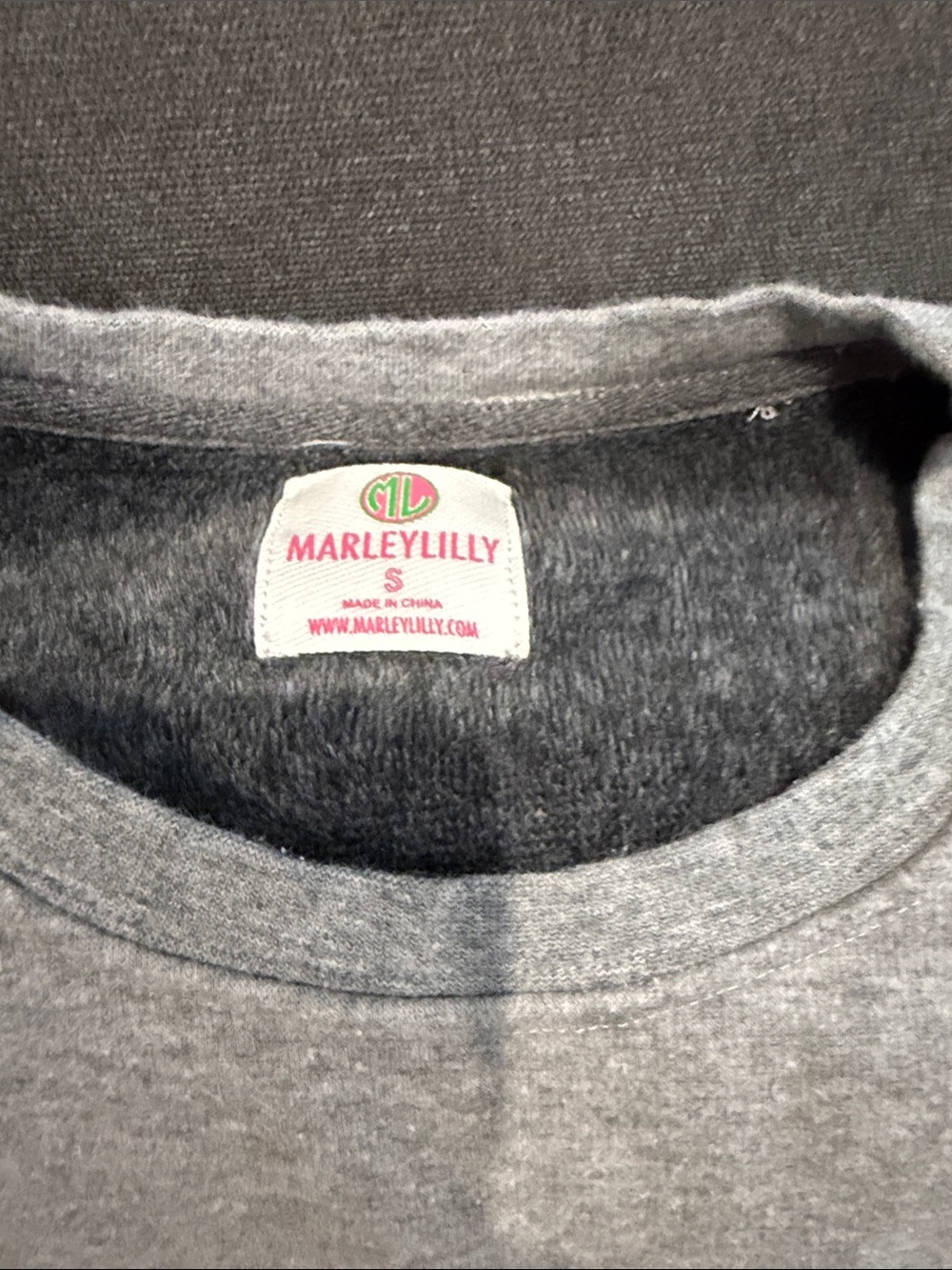 MarleyLilly Womans Gray Crewneck Sweatshirt - Small